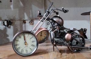 51-004-макет на мотор с часовник